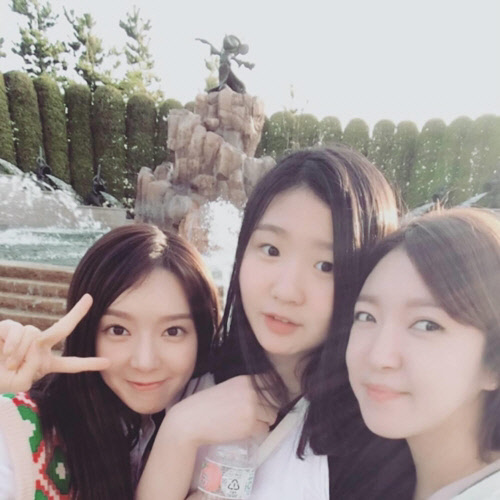 AOA ÃʾÆ, ¶Ç ¿¾Ö¼³¿¡¡¦"°áÈ¥ À§ÇÑ Å»Åð ¾Æ³Ä" ¹Ý¹Ú AOA ÃʾÆ, ¶Ç ¿¾Ö¼³¿¡¡¦"°áÈ¥ À§ÇÑ Å»Åð ¾Æ³Ä" ¹Ý¹Ú